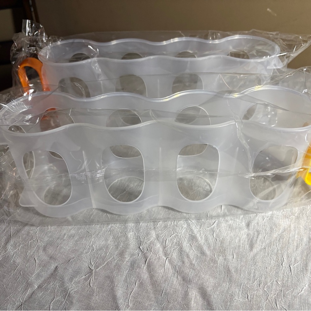 Plastic Refrigerator Can Holders - Picture 3 of 3